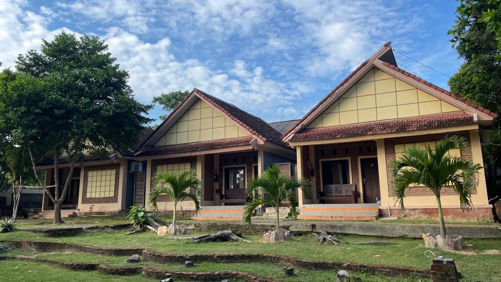Mangrove Inn كاريمونجاوا المظهر الخارجي الصورة