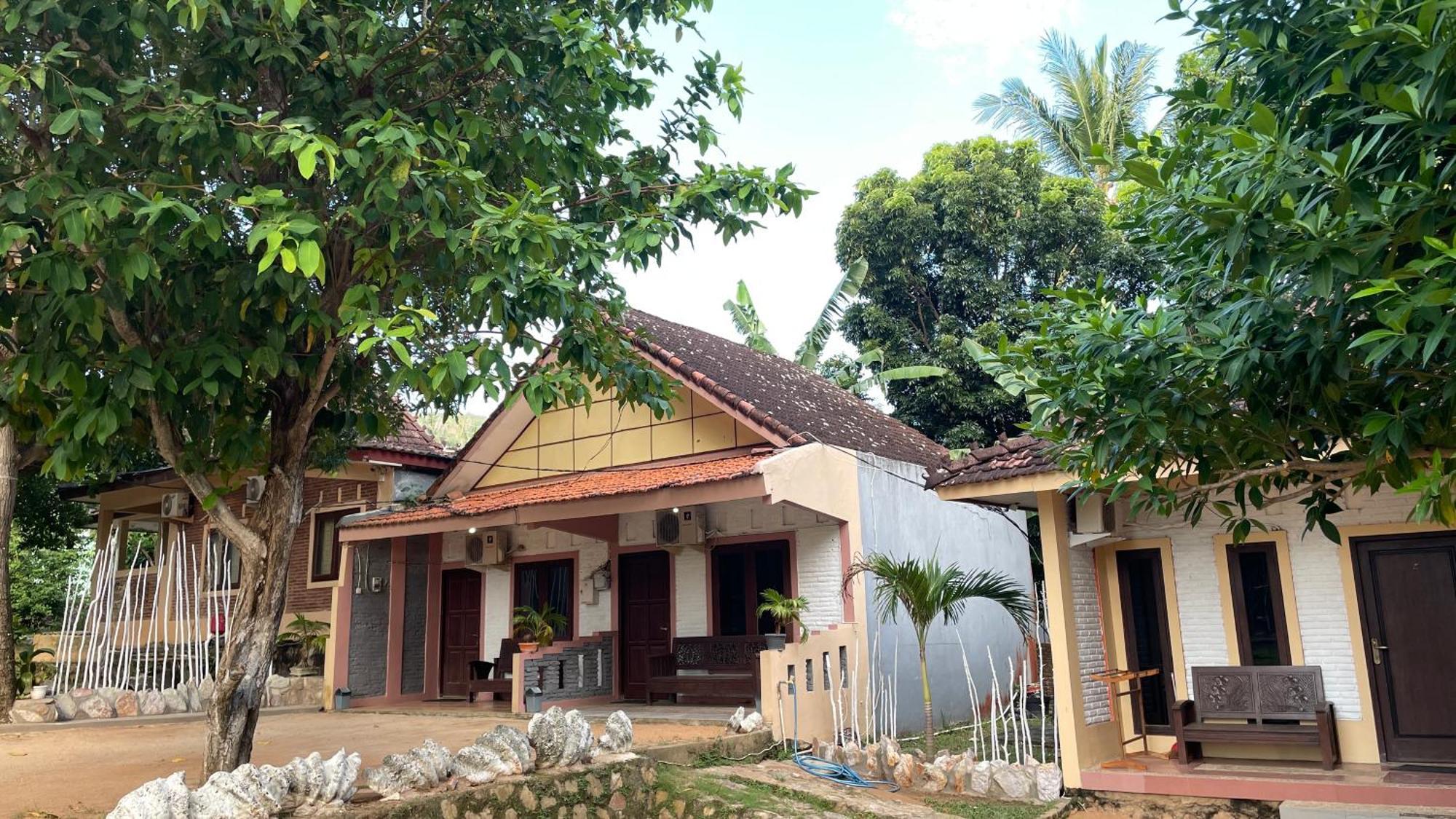 Mangrove Inn كاريمونجاوا المظهر الخارجي الصورة