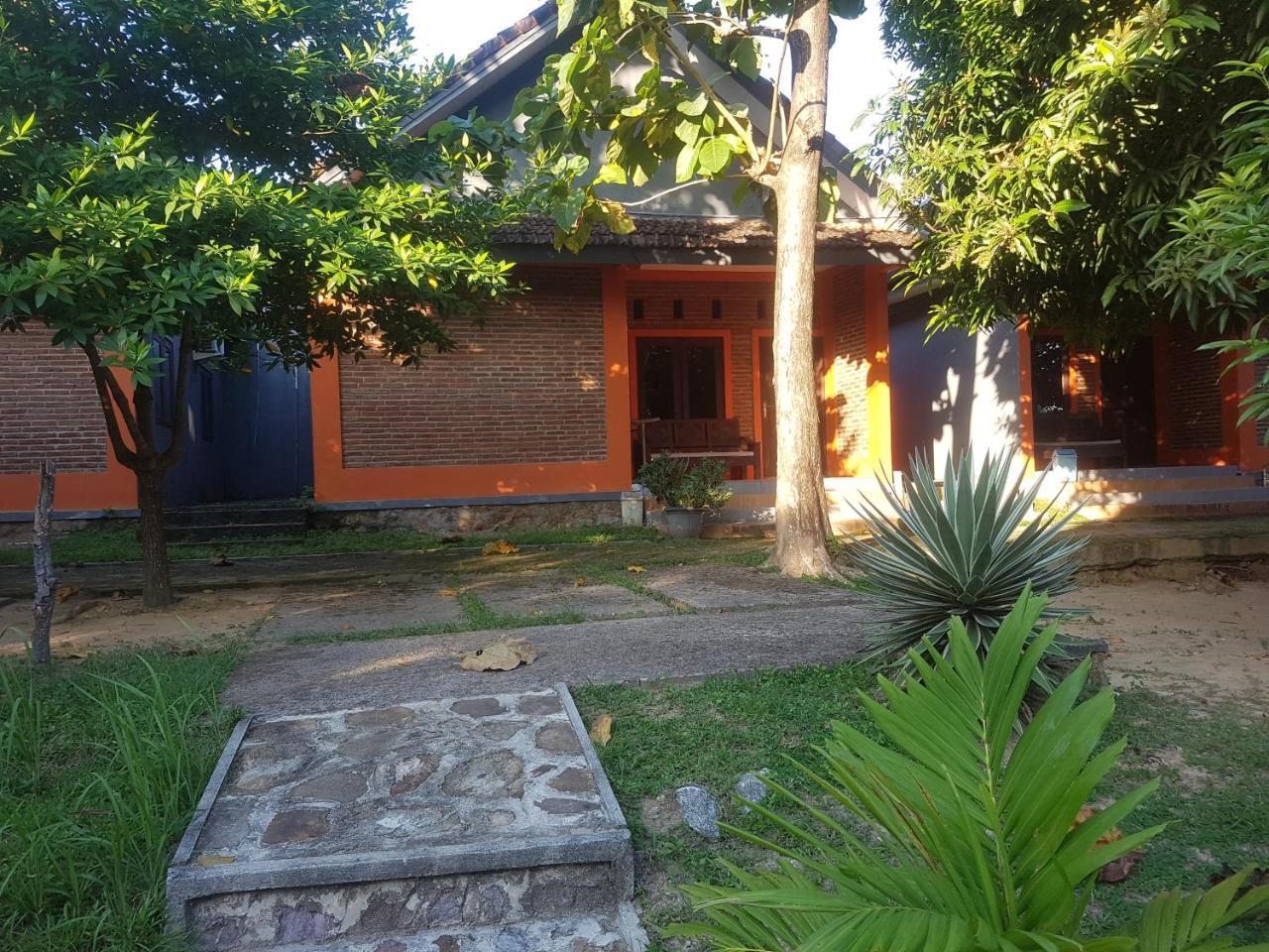 Mangrove Inn كاريمونجاوا المظهر الخارجي الصورة