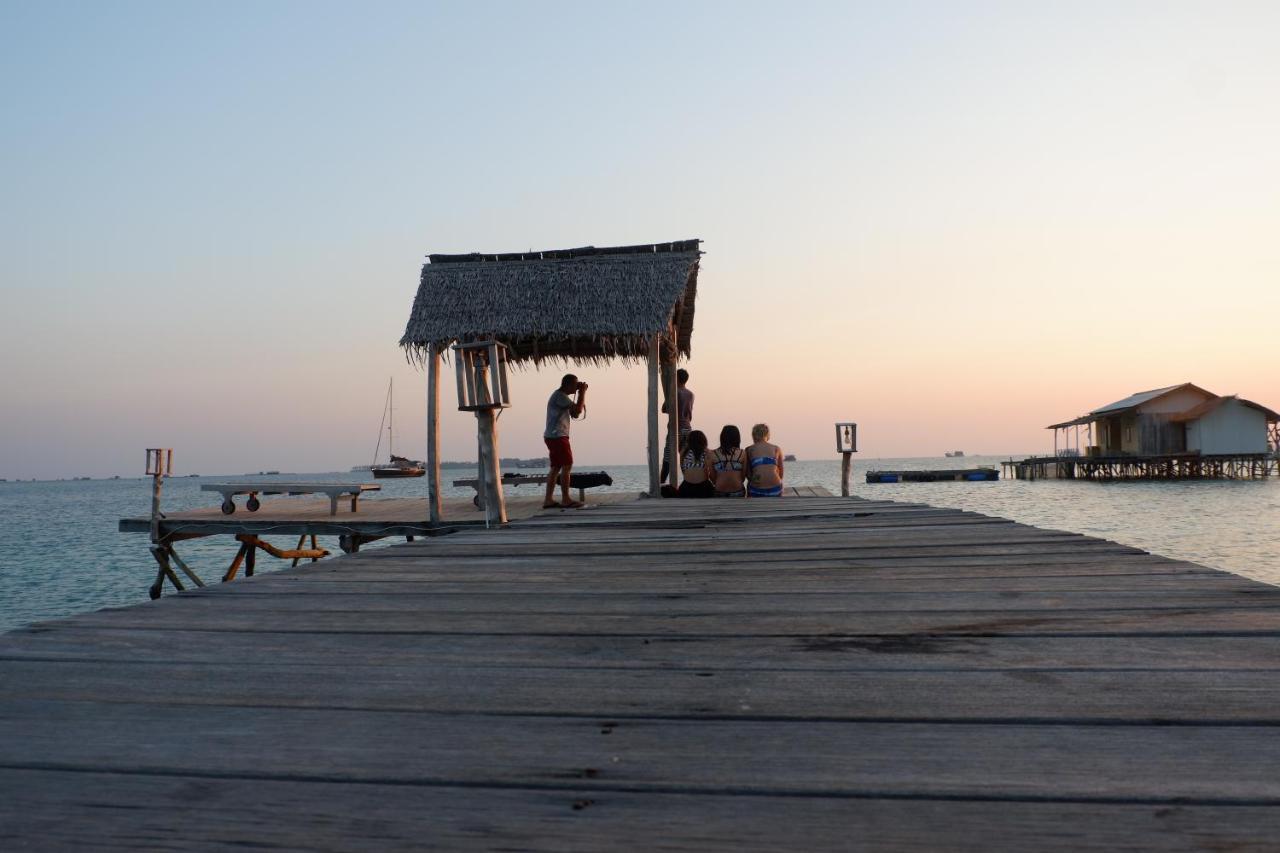 Mangrove Inn كاريمونجاوا المظهر الخارجي الصورة