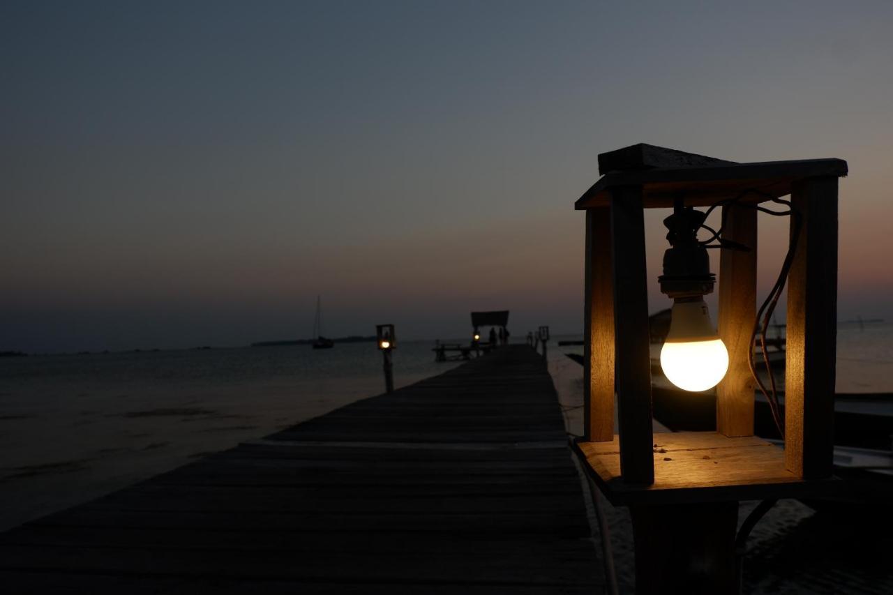 Mangrove Inn كاريمونجاوا المظهر الخارجي الصورة