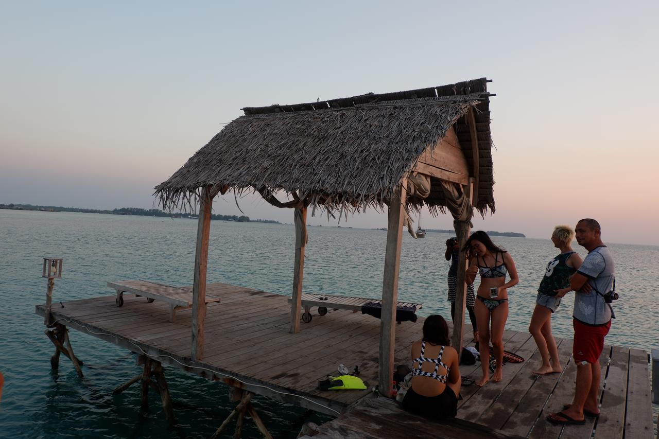 Mangrove Inn كاريمونجاوا المظهر الخارجي الصورة